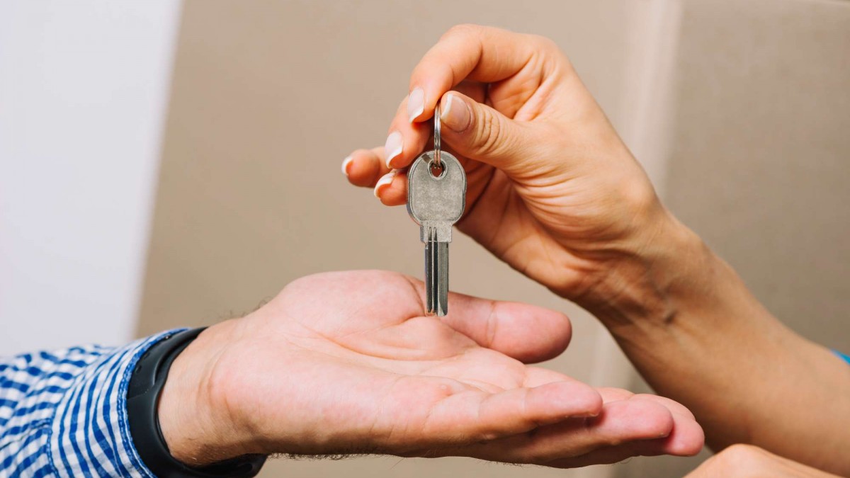 "Del arriendo a la casa propia": Presentan proyecto para que familias puedan comprar la vivienda que arriendan