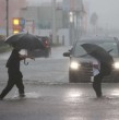 Tifón Dujuan deja dos muertos, cinco heridos y más de 46 mil viviendas sin electricidad en Japón, además de provocar lluvias récord y deslizamientos en la nación asiática.