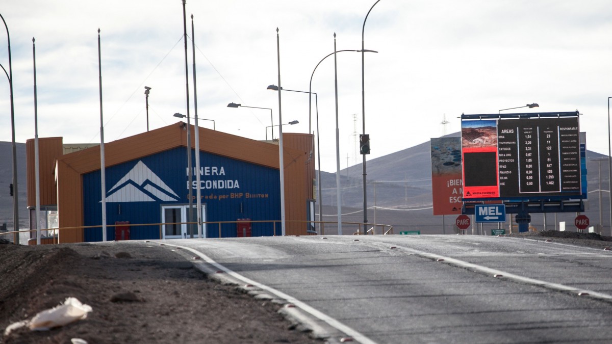 Más de $23 millones y nuevos beneficio: La última oferta de Minera Escondida al sindicato de supervisores