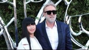 Totalmente irreconocible: Nicolas Cage impacta con drástico cambio de look en una alfombra roja junto a su esposa