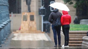 Vuelven las lluvias a Santiago: ¿Cuándo y en qué sectores de la capital se registrarán precipitaciones?