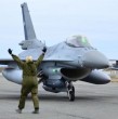 Revisa en detalle cuánto demoraría en viajar un F-16 desde Arica a Punta Arenas. Este trayecto contempla miles de kilómetros, aunque las características de la aeronave de la Fuerza Aérea la permiten llegar en un tiempo acotado. Conoce los detalles.
