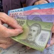 Mujeres pensionadas pueden recibir una compensación por diferencias de expectativa de vida. Revisa quiénes cumplen los requisitos, cuánto pueden recibir y cómo consultar si eres beneficiaria.