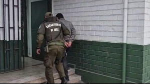 Detienen a hombre acusado de incendiar vehículo en Lo Espejo: Cámaras fueron clave