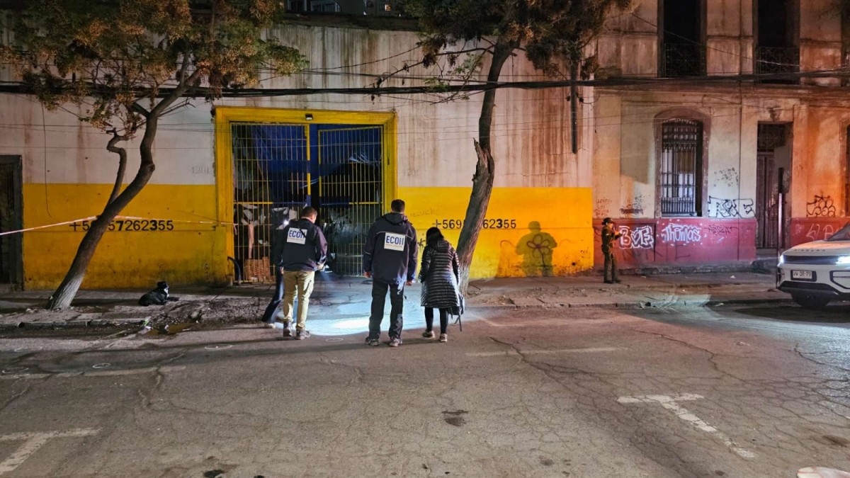 Fallece una persona tras ataque a tiros contra exbodega en Independencia: Disparos fueron efectuados desde un auto