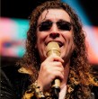 Kamy López, exbailarina de Leo Rey, reveló por qué dejó el equipo del cantante y lanzó acusaciones por supuestos pagos pendientes y problemas laborales con el equipo.