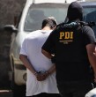 Personal de la BIPE Antisecuestros Metropolitana detuvo a dos personas de nacionalidad venezolana, un hombre de 36 años y una adolescente de 17, quienes son imputados como autores materiales del secuestro de un ciudadano peruano.