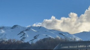 Complejo volcánico Nevados de Chillán registró nuevo pulso eruptivo: Columna de humo superó los 900 metros