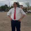El ministro Iván Poduje anunció una intervención en la población Las Dunas de Lo Espejo, que considera demoler edificios y recuperar espacios para crear un parque y un memorial para el carabinero Cristopher Aguilera.