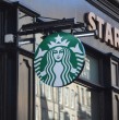 A través de un documento presentado el pasado jueves ante la Comisión de Bolsa y Valores (SEC) de Estados Unidos, la reconocida cadena de cafeterías Starbucks anunció el cierre de 250 tiendas. ¡Revisa las razones!