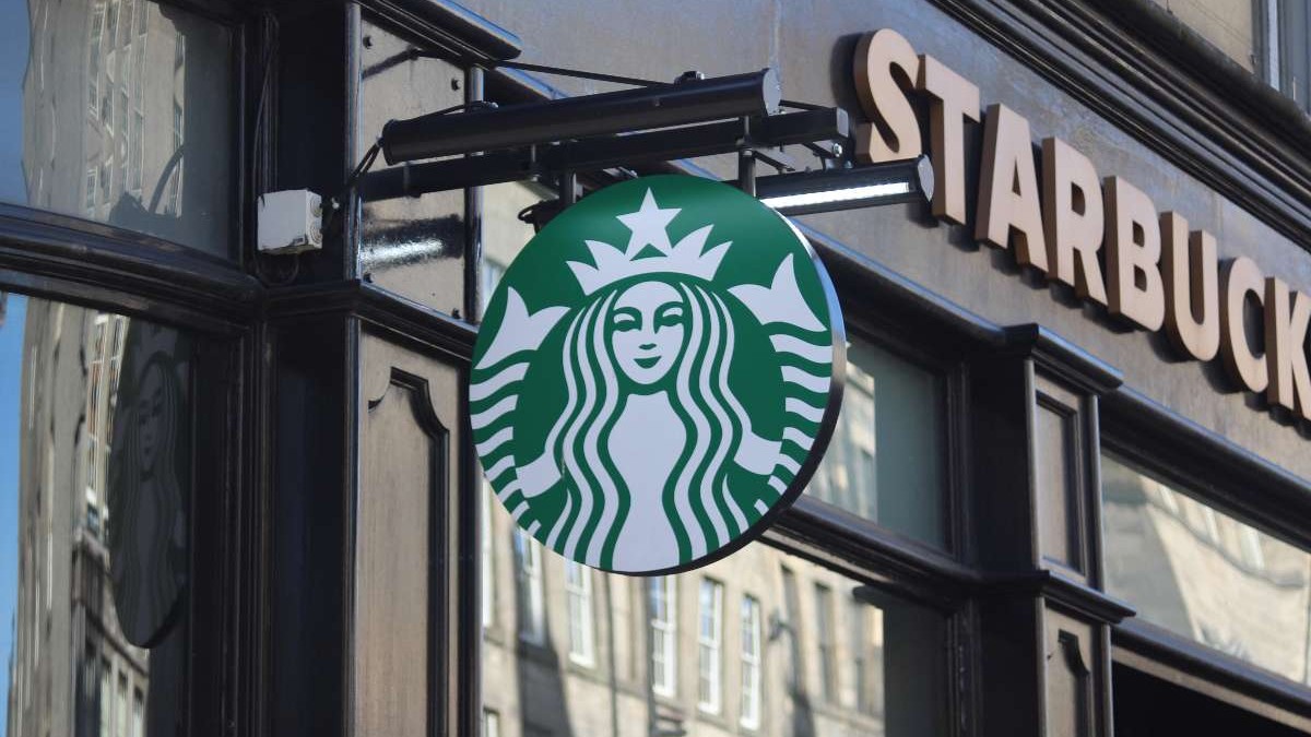 Starbucks cerrará 250 tiendas para finales de año: ¿Cuáles son las razones?