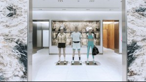 Inspirada en el Cerro el Plomo: Marca suiza abre nueva tienda en Chile