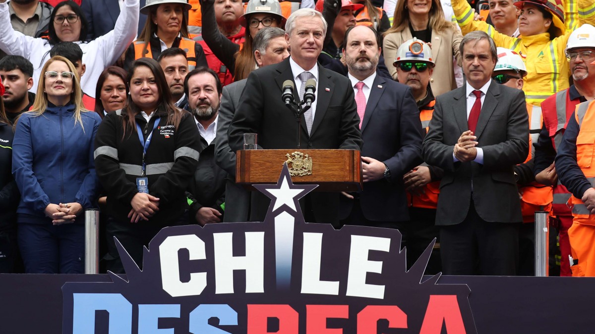 Kast presenta plan para crear más de 100 mil empleos: Buscan movilizar $1,3 billones en obras, subsidios e inversión