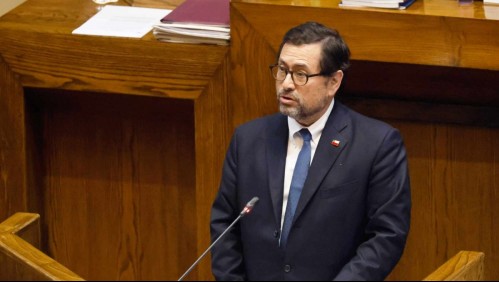 Canciller enfrenta dura interpelación en la Cámara y responde a petición de renuncia: 'Usted no es el Presidente de la República'