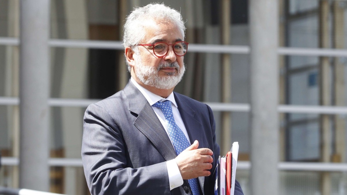 "Estos pagos se hacían en efectivo": Las 10 claves de la declaración que salpica al círculo de Piñera y al embajador Zaliasnik