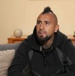 Arturo Vidal vuelve a ponerse frente a las cámaras para acompañar a la Selección Chilena, aunque esta vez lo hará fuera de la cancha y como protagonista del React de La Roja de Mega.