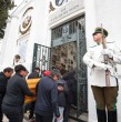 El suboficial mayor de Carabineros, Christopher Aguilera Fernández, fue sepultado este martes en el mausoleo de la institución en el Cementerio General de la comuna de Recoleta. ¡Detalles!
