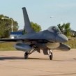 Argentina recibió otra tanda de cazas F-16 adquiridos a Dinamarca, con lo que avanza en la incorporación de estas aeronaves a su Fuerza Aérea. Conoce cuántos aviones han llegado y en qué ciudad tendrán su base.