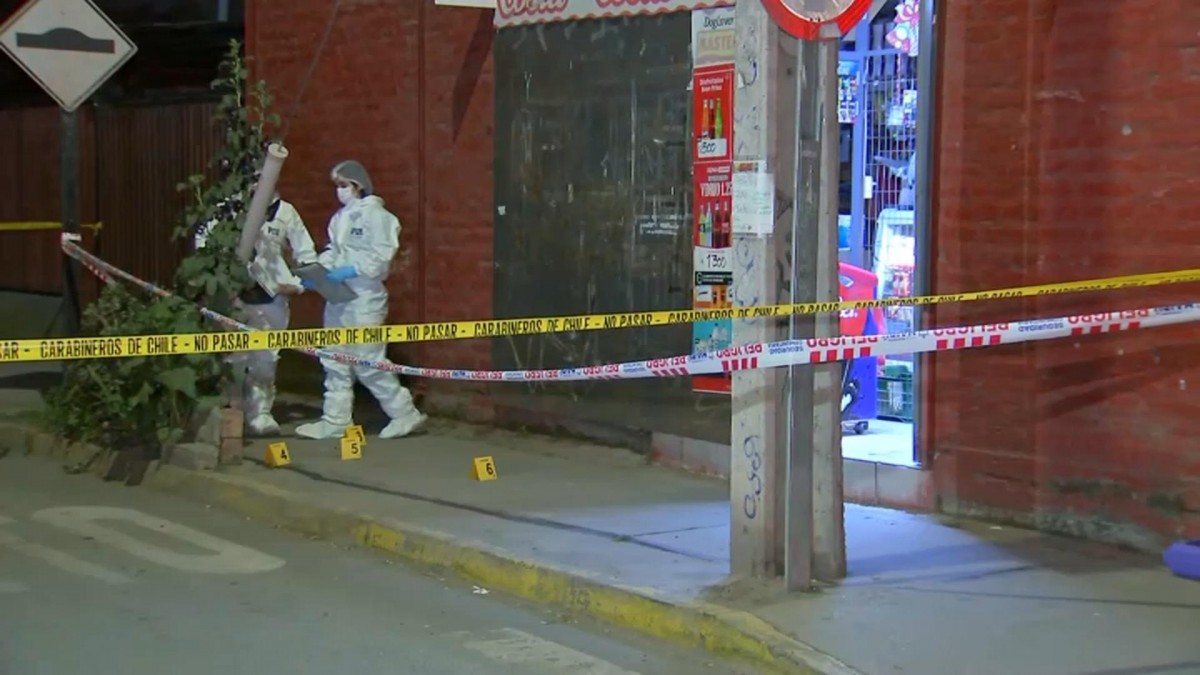 Adulto mayor es herido a bala tras asalto de su minimarket en Maipú