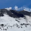 Nevados de Chillán continúa bajo alerta amarilla por actividad volcánica. Sernageomin informó sobre la presencia de lava y analiza la eventual formación de un nuevo cuerpo efusivo, por lo que se realizó una actividad de información para la población.