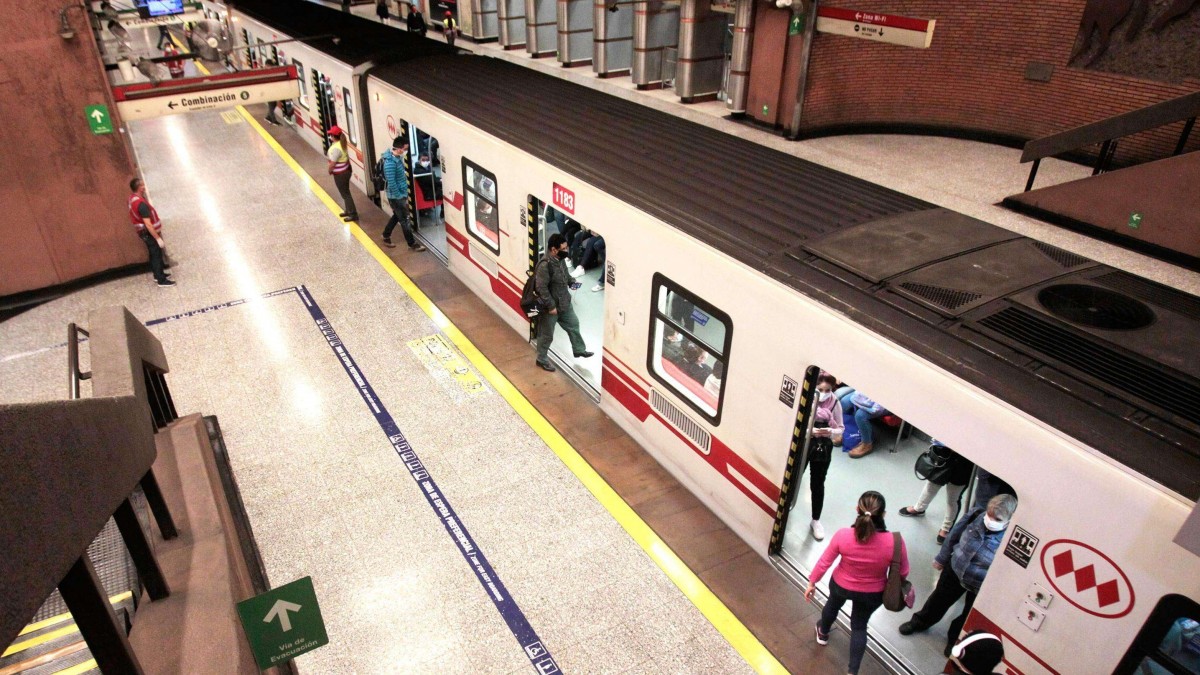 Metro de Santiago informa cierre de una estación de Línea 1