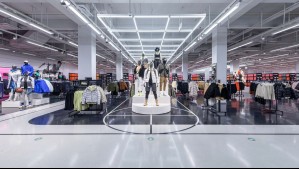 Famosa marca deportiva anuncia despidos ante la caída prevista de sus ventas