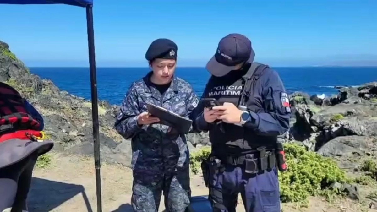 Lleva casi una semana desaparecido: Hallan equipo de buzo pescador en Chañaral y surge hipótesis de ataque de tiburón