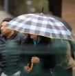 Las precipitaciones continuarán durante este fin de semana en distintos sectores del centro y sur del país, en medio de un sistema frontal que se mantendrá estacionado hasta el domingo.