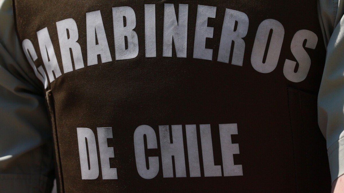 Persecución en Peñalolén termina con dos delincuentes baleados tras intentar atropellar a Carabineros