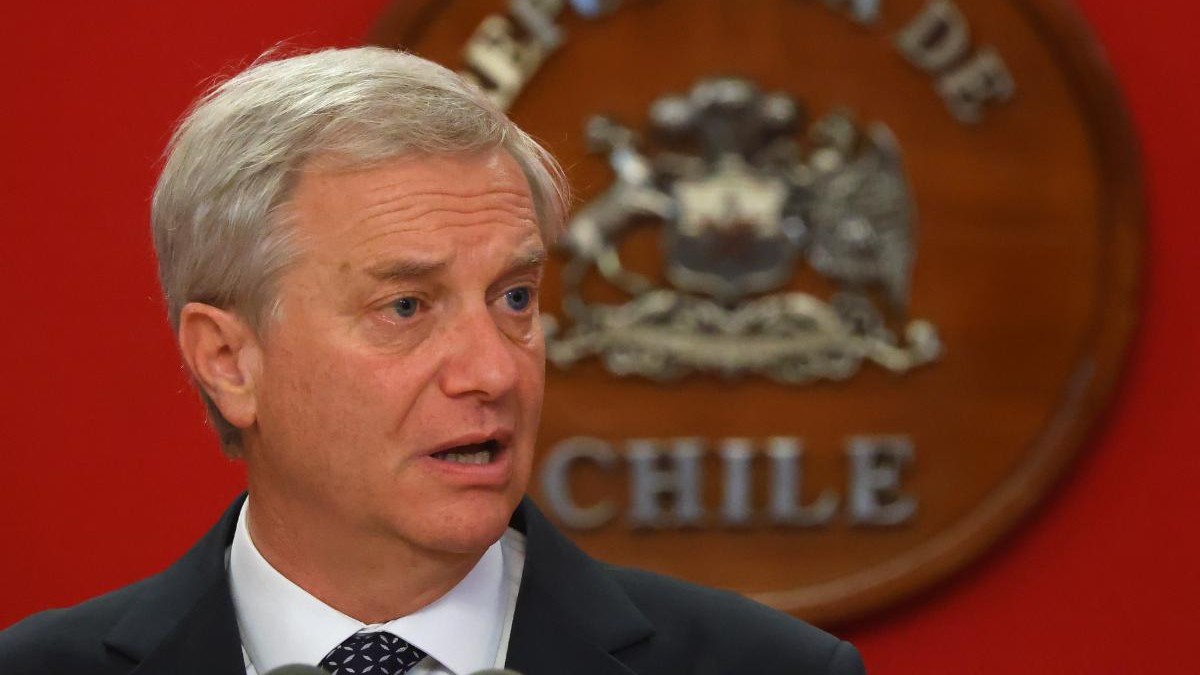 Cadem: Presidente Kast registra su mayor cifra de desaprobación, mientras un 34% sostiene que la economía crecerá menos en 2027