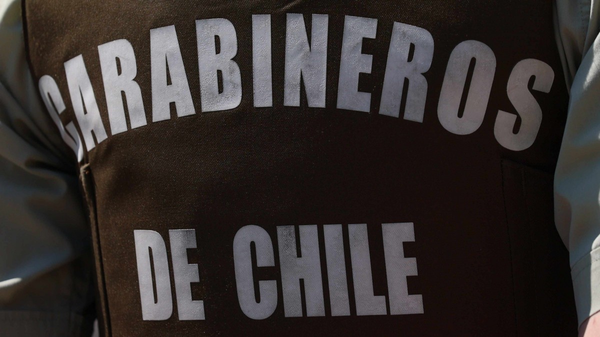 Hallan cadáver calcinado al interior de vehículo en Ribera del Río Maipo
