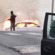 Un gran operativo policial se desarrolla la noche de este domingo en la ciudad de Valparaíso, en donde un grupo de delincuentes armados asaltó un supermercado y luego quemó un vehículo para poder facilitar su huida. ¡Detalles!