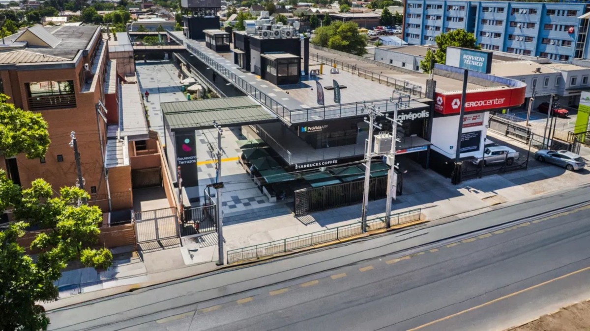 Nuevamente será subastado conocido Strip Center de Maipú: Tiene cine, 18 locales y 143 estacionamientos