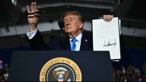 Trump autoriza a los estadounidenses la compra de 'diésel rojo' sin impuestos ante el alza en los combustibles