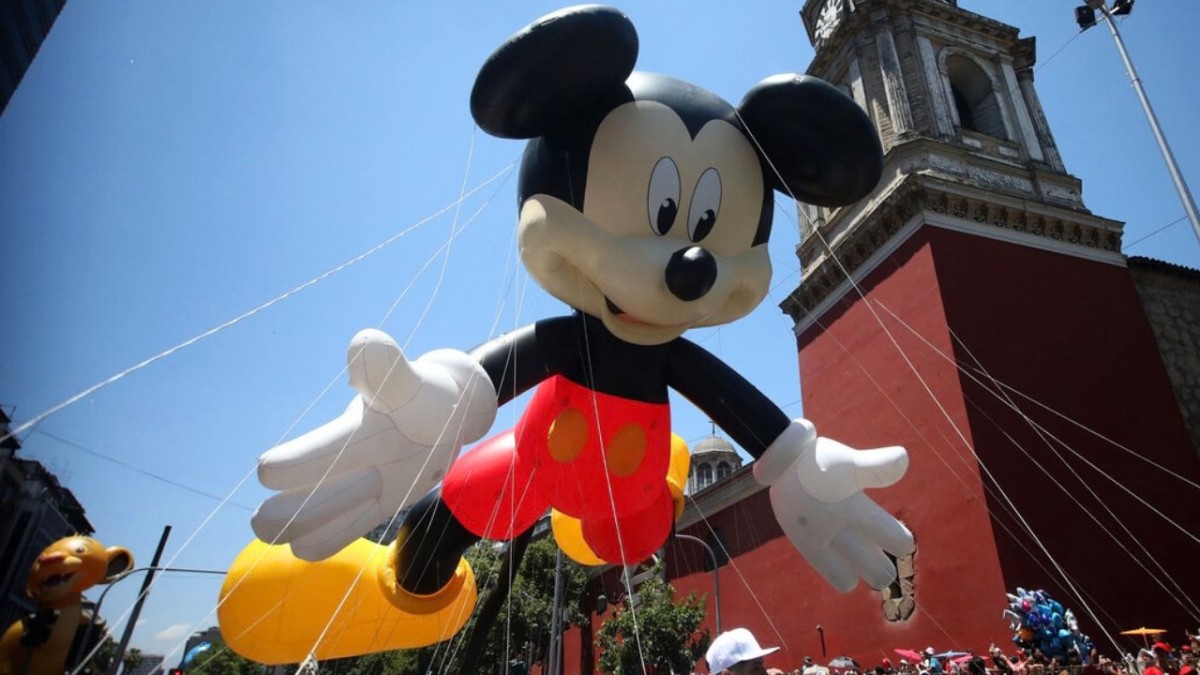 Confirman nueva edición de desfile navideño para noviembre en Santiago: Conoce qué sorpresas tendrá