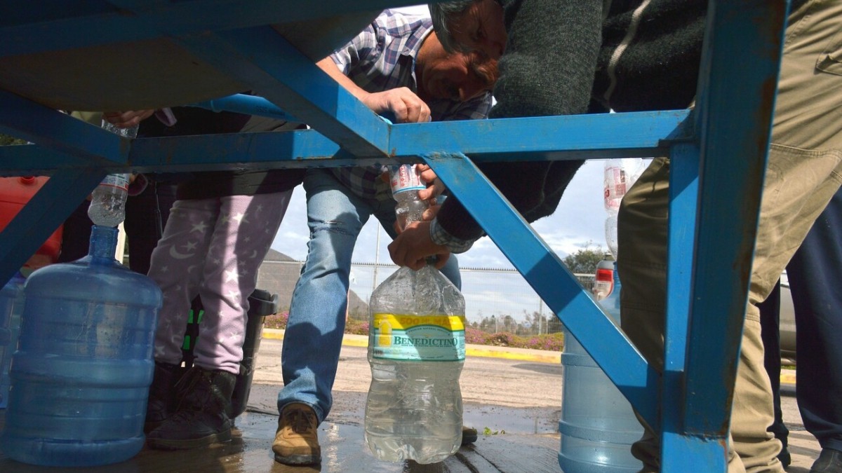 Por hasta 15 horas: Anuncian corte de agua en una comuna de Santiago para este jueves
