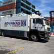 Aduanas puso en operación dos nuevos camiones escáner destinados a los puertos de Valparaíso y Arica, como parte de un plan para fortalecer la fiscalización de mercancías y combatir el contrabando.