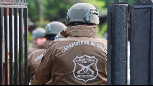 EXCLUSIVO | Detienen a dos carabineros por tráfico: Hallan droga y un arma ocultas en comisaría de Bajos de Mena