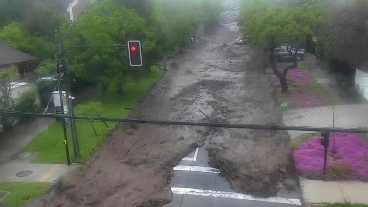 Emergencia en sector oriente: ¿Por qué se produjo el aluvión en Las Condes?