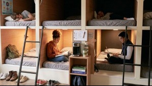 ¿Siestas entre clases? Universidad chilena habilita cápsulas de descanso para sus estudiantes