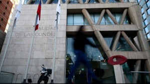 Evento bordea los $120 millones: Polémica en Las Condes por celebración del Día del Funcionario Municipal