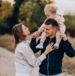 Las familias que pertenecen hasta al 80% más vulnerable del Registro Social de Hogares y tienen hijos o hijas de entre 0 y 13 años pueden acceder a un bono de $30.000. Conoce cómo consultar si recibirás el pago.
