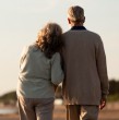 Las parejas que cumplen 50 años de matrimonio pueden acceder al Bono Bodas de Oro, un beneficio económico que se entrega una sola vez y que actualmente alcanza los $482.295. ¡Conoce cómo cobrar este beneficio!