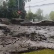 Aguas Andinas entregó información sobre el estado del suministro de agua potable en la comuna de Las Condes, luego del aluvión registrado durante la tarde de este jueves en el sector de San Carlos de Apoquindo.