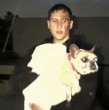 En medio de la emergencia provocada por el aluvión en Las Condes, dos jóvenes ayudaron a rescatar a dos perros que habían quedado atrapados al interior de una vivienda afectada por el barro en el sector de San Carlos de Apoquindo.