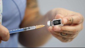 Tras aluvión en Las Condes: Municipio inicia vacunación gratuita contra el tétanos, hepatitis A e influenza
