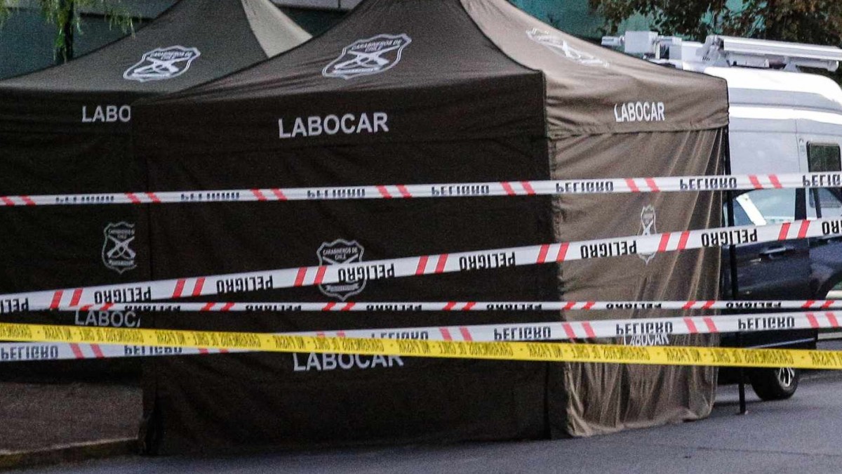 Pescador encuentra cuerpo sin vida de mujer en sector costero de Cachagua