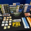 Un total de 735 cajetillas de cigarros de contrabando fueron incautadas por la Policía de Investigaciones (PDI) en dos procedimientos realizados simultáneamente en las comunas de Cerro Navia y Lo Prado.