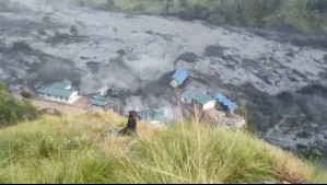'Fue muy aterrador': Nueva inundación en Nepal arrastra decenas de casas y deja cinco desaparecidos