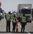 Más de 333 mil vehículos han salido de la Región Metropolitana durante el fin de semana largo por el feriado del Encuentro de Dos Mundos. Carabineros entregó balance de tránsito.